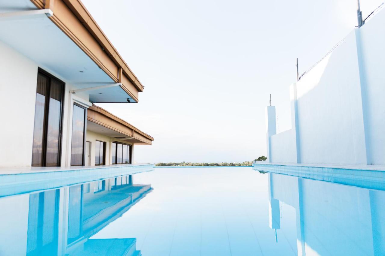 Seaview Hills Luxury Apartments & Rooms Dauis Exterior photo