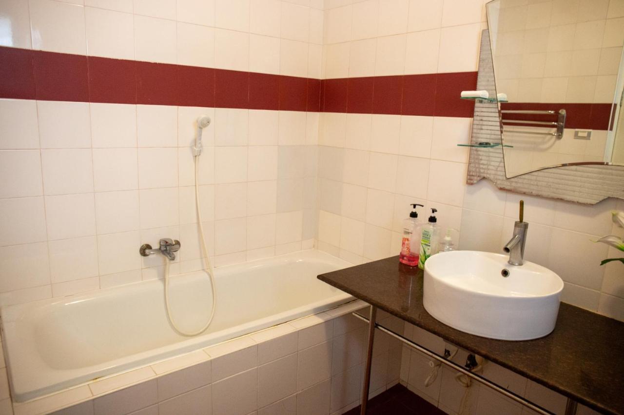 Seaview Hills Luxury Apartments & Rooms Dauis Exterior photo